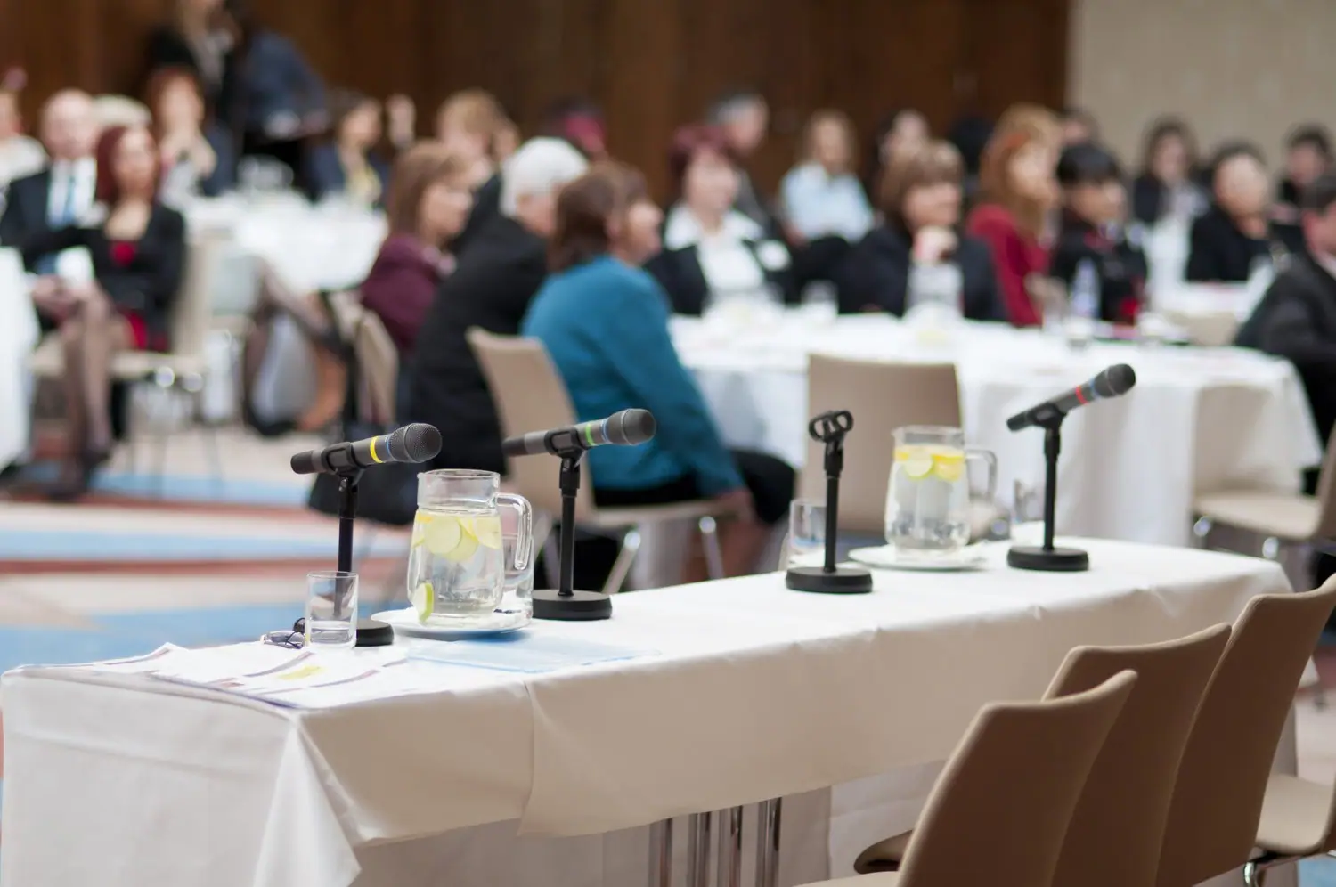 Jak przygotować harmonogram dnia dla wielogodzinnej konferencji